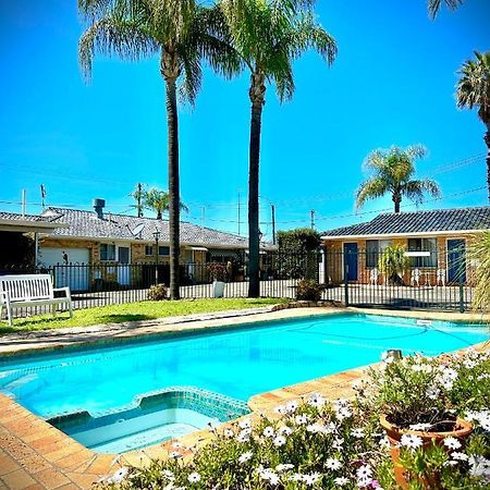 Town And Country Motor Inn Tamworth Exterior foto